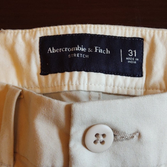 Abercrombie size 31 cream colored stretch shorts - Picture 2 of 4